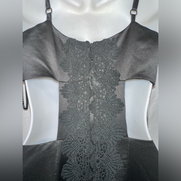 Twelve by twelve XS SIDE CUT OUT BLACK DRESS NEW NWT - Picture 8 of 10